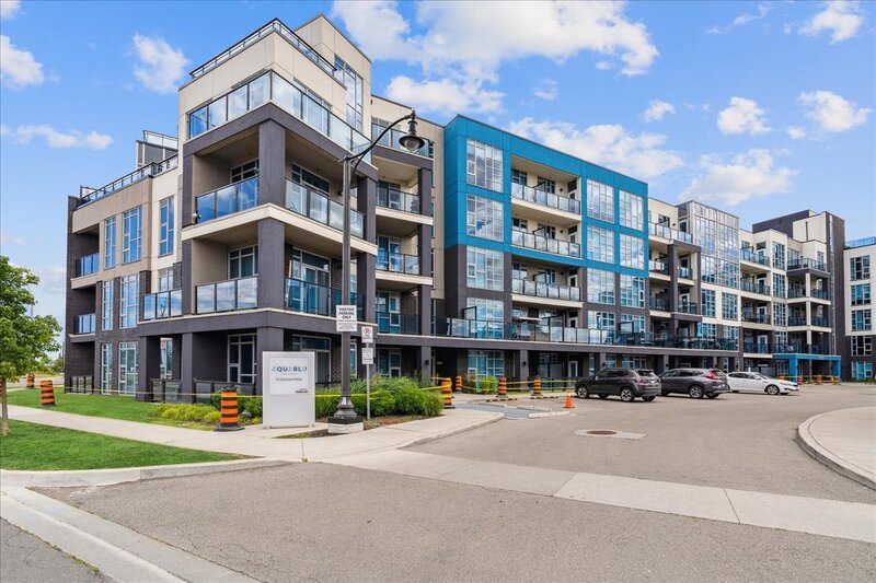 STUNNING WATERFRONT AQUABLU CONDO IN GRIMSBY!